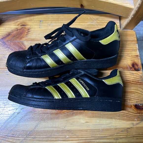 Adidas Superstars in Black and Gold, size 4 US. - Picture 2 of 6